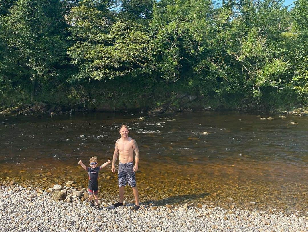 ヘレン・スケルトンさんのインスタグラム写真 - (ヘレン・スケルトンInstagram)「Mornings like this 👌 ..... so much to do..... so little desire to do it...... #uksummer #sunshine #freshwater #yorkshire」7月31日 23時11分 - helenskelton