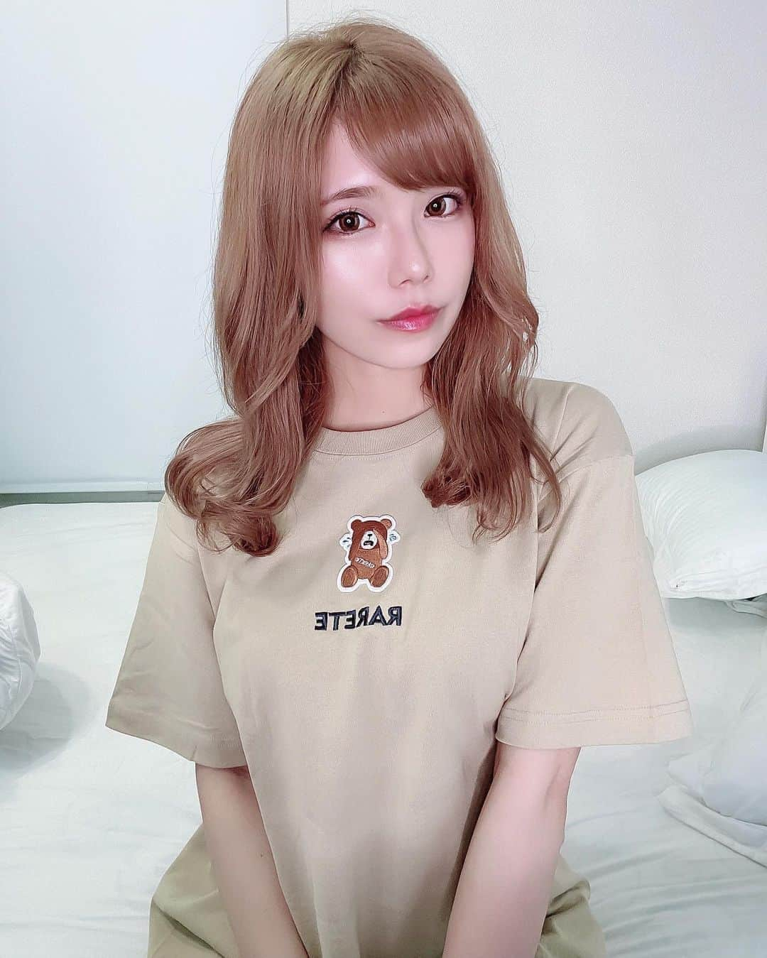 プラネットオシリスさんのインスタグラム写真 - (プラネットオシリスInstagram)「. . @rarete2015 のTシャツ🧸💦💦 くまさんが泣いててすーーーーっごく可愛くてお気に入りー💕💕💕 . XLオーバーサイズで ワンピっぽく着るのがすき😋 . . #Tシャツ#Tシャツコーデ#ぴえん#ぱおん#可愛いtシャツ」7月31日 23時11分 - planet_osiris