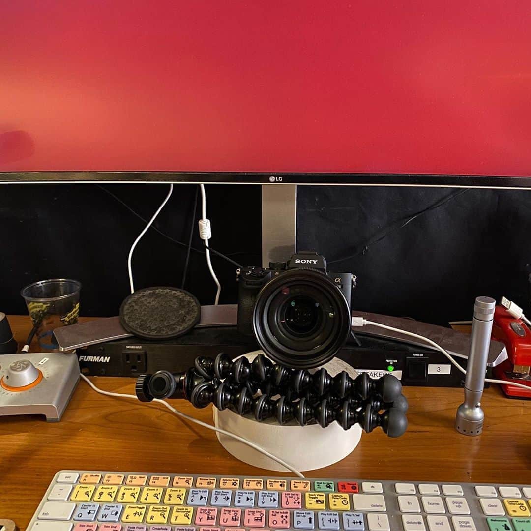 ジム・アドキンスのインスタグラム：「Been busy. Fun stuff to talk about next week!」