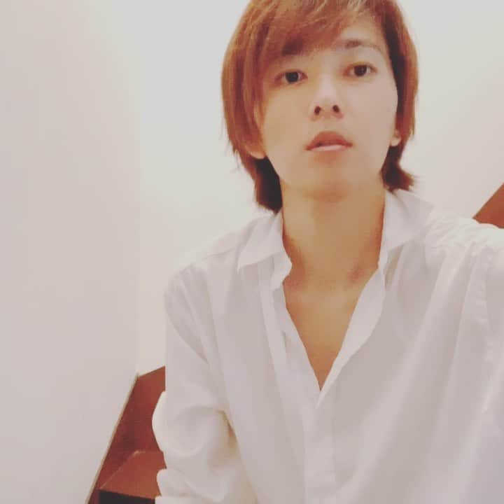 椿隆之のインスタグラム：「#ロミィ  #ai  #ロボット  続きは、#youtube  で観てね！  Romi(ロミィ) VS椿隆之 https://youtu.be/KSeuvvffGiA」