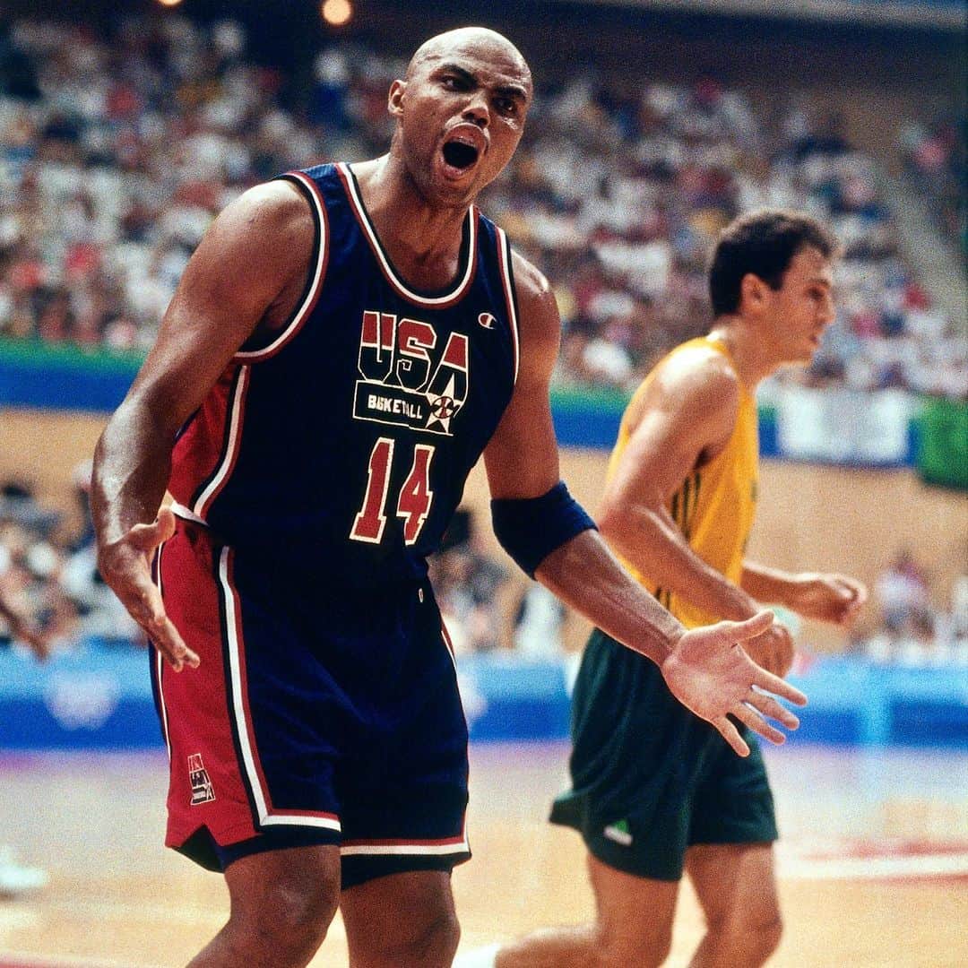 USA Basketballさんのインスタグラム写真 - (USA BasketballInstagram)「Sir Charles, Certified Bucket  #OTD 1992: Charles Barkley put up 30 pts. vs Brazil, tying the then-USA single-game Olympic scoring record. Chuck went on to lead the Dream Team in scoring at 18.0 ppg.   🇺🇸 #OlympicRewind」8月1日 1時36分 - usabasketball