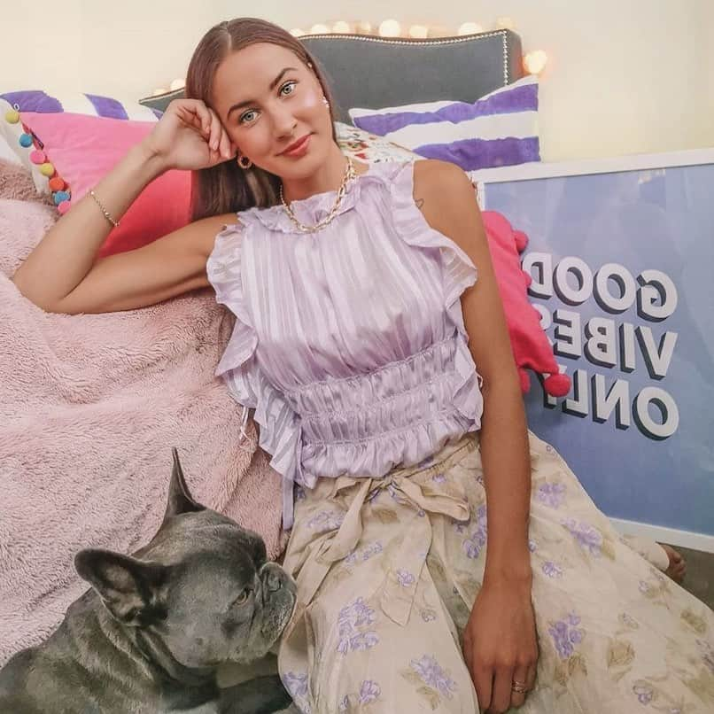 River Islandさんのインスタグラム写真 - (River IslandInstagram)「A lilac dream💜 Super cute dog not included 🙊 . @alexincolour . #ImWearingRI #FeelGoodFriday #LinkInBio to shop」8月1日 1時51分 - riverisland