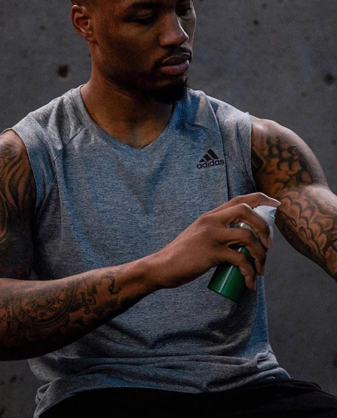 デイミアン・リラードのインスタグラム：「First real game in 4.5 months today, but the work never stopped. Shoutout to my trainers, coaches and @biofreeze for helping me push through and get in the best shape of my life while we were off. #CoolThePain #RipCity」