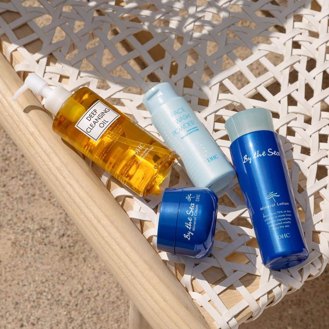 DHC Skincareさんのインスタグラム写真 - (DHC SkincareInstagram)「The warm-weather skincare edit ☀️ The Japanese 4-step skincare ritual gives us an excuse to slow down, reconnect with ourselves, and care for your skin in a thoughtful way. With 2 steps to cleanse and 2 steps to moisturize, your skin is left perfectly cleansed and optimally hydrated.⁣ ⁣ Find your perfect 4-step ritual at DHCcare.com ✨ ⁣ #DHCisJBeauty #AsianSkincareRoutine #JapaneseSkincare #JBeauty #SummerBeauty #SummerSkincare #Selfcare #Wellness」8月1日 1時58分 - dhcskincare