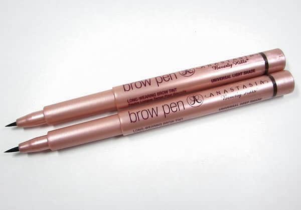 Anastasia Beverly Hillsさんのインスタグラム写真 - (Anastasia Beverly HillsInstagram)「Flashback Friday 🙂 to our Brow Pen which discontinued 5 years ago after a decade.     Its so fascinating seeing trends come back again, this is why we love the beauty industry 💗  #anastasiabrows」8月1日 2時01分 - anastasiabeverlyhills