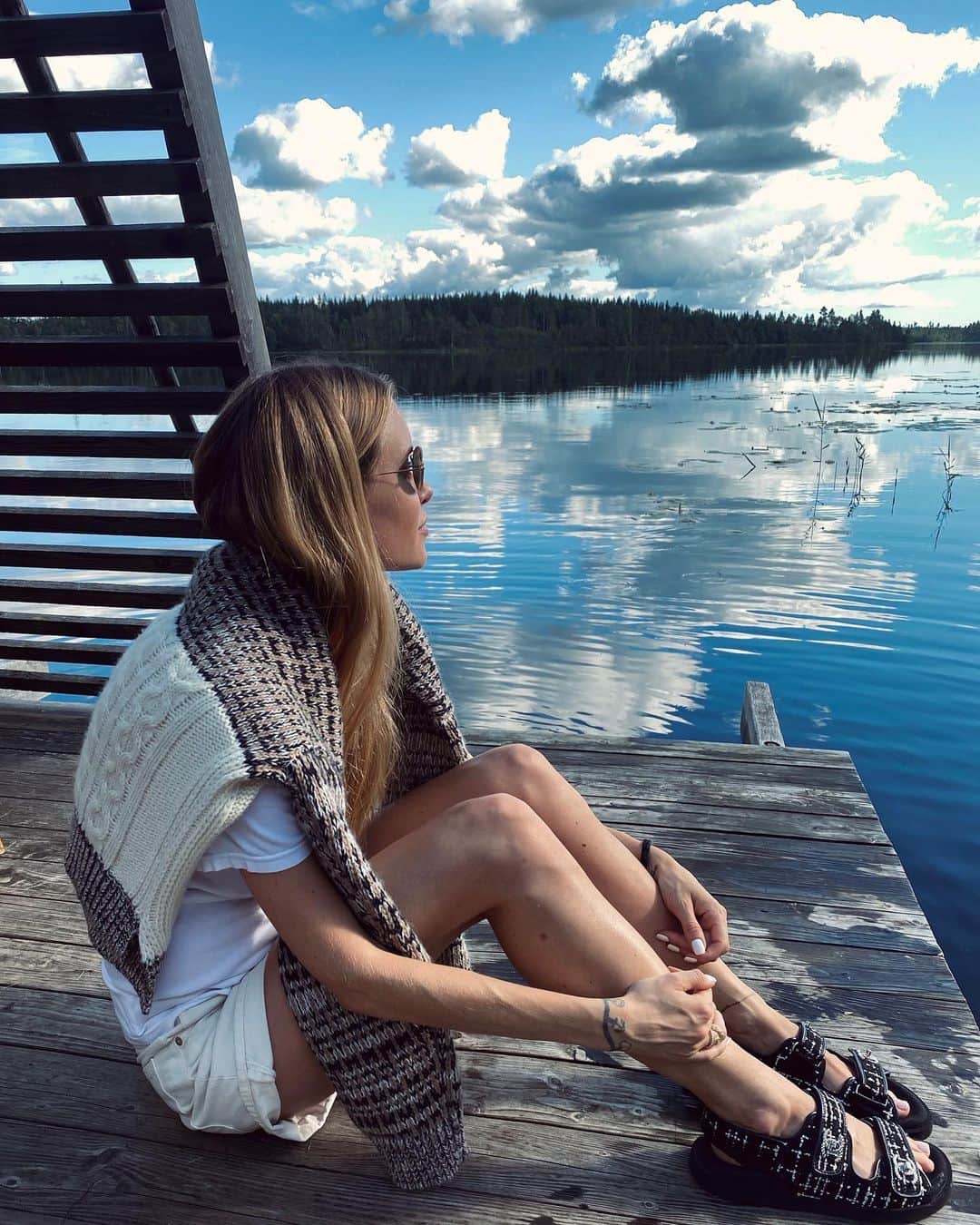 ペニーレ・タイスベックのインスタグラム：「Home for the next 24 hours💙」