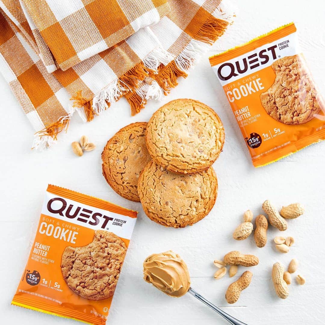 questnutritionさんのインスタグラム写真 - (questnutritionInstagram)「It’s peanut butter when we’re together. 🥜😊 No spoons, no knives, just a fresh look mixed with the same PB deliciousness. Also certified ketogenic-friendly. Where the PB fans at!? 💙 • Each cookie has 15g protein, 5g net carbs, 1g sugar, & 12g of fiber. #onaquest #questnutrition #questcookies #questcookie」8月1日 2時57分 - questnutrition