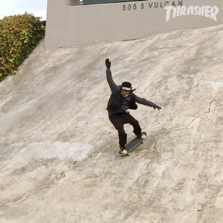 スラッシャーのインスタグラム：「BIG LEGEND @bturner_ 💥🔨 As seen in @sk8mafia’s new promo vid 📼 Now playing on the Thrasher site 📡」