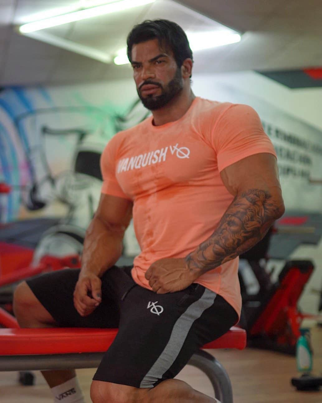 Sergi Constanceさんのインスタグラム写真 - (Sergi ConstanceInstagram)「Training over😰38ºC @vqfit . New @vqfit shorts strike & new summer colors colection is a must👌💪 Tap link @vqfit bio to shop online」8月1日 3時01分 - sergiconstance