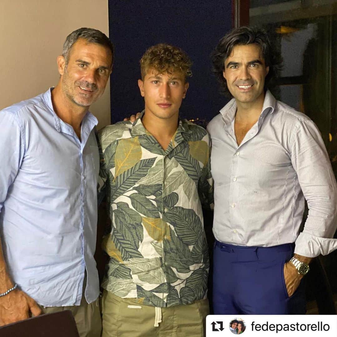 ステファノ・ソレンティーノのインスタグラム：「#Repost @fedepastorello with @make_repost ・・・ Another #esposito in the @ppsportmanagement 🇲🇨 family !! Welcome @salvatore_espo6 ⚽️ 👍🏻」