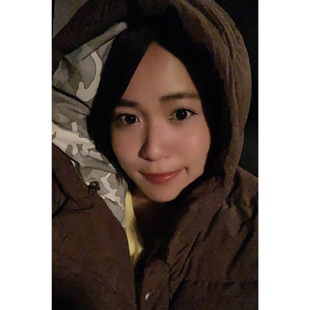 VANRIのインスタグラム：「* Hello August! 今宵もこの時間帯からロケスタートです。 感染者数がまた日に日に増え続け 落ち着かない毎日ですが どうぞ皆様呉々もご自愛ください。 私も最後まで気を抜かず気を付けます 8月も笑顔でファイティンです☺︎✨」