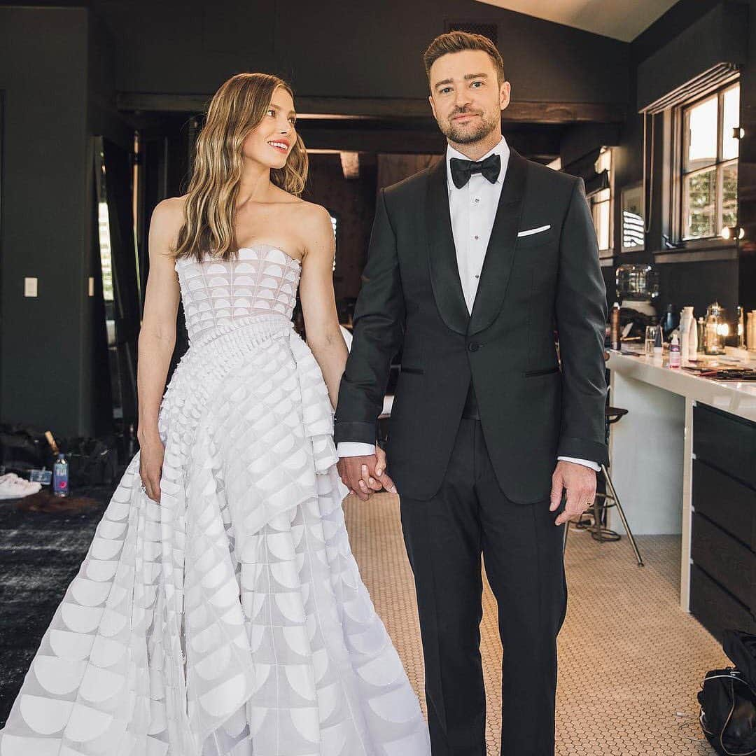 E! Onlineさんのインスタグラム写真 - (E! OnlineInstagram)「Jessica Biel has given birth to her and Justin Timberlake's second child! Cry E! a river and head to the link in our bio for everything we know about the pregnancy they kept under wraps. (📷: Instagram)」8月1日 5時32分 - enews