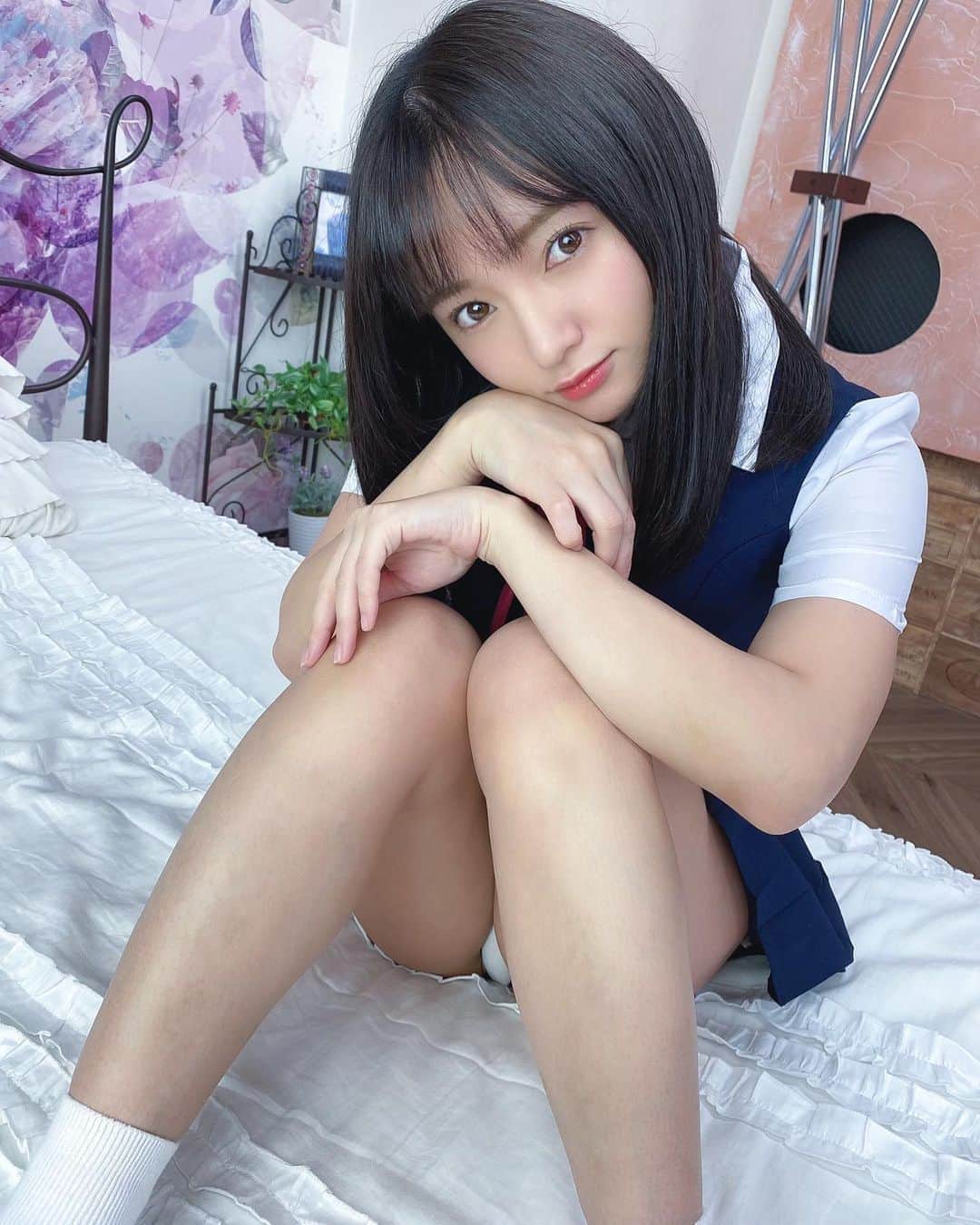 西永彩奈さんのインスタグラム写真 - (西永彩奈Instagram)「また、ちら。このシリーズいっぱいある！ #制服#ジャンスカ#JK#schooluniform#japanesegirl」8月1日 6時12分 - nishinagaayana