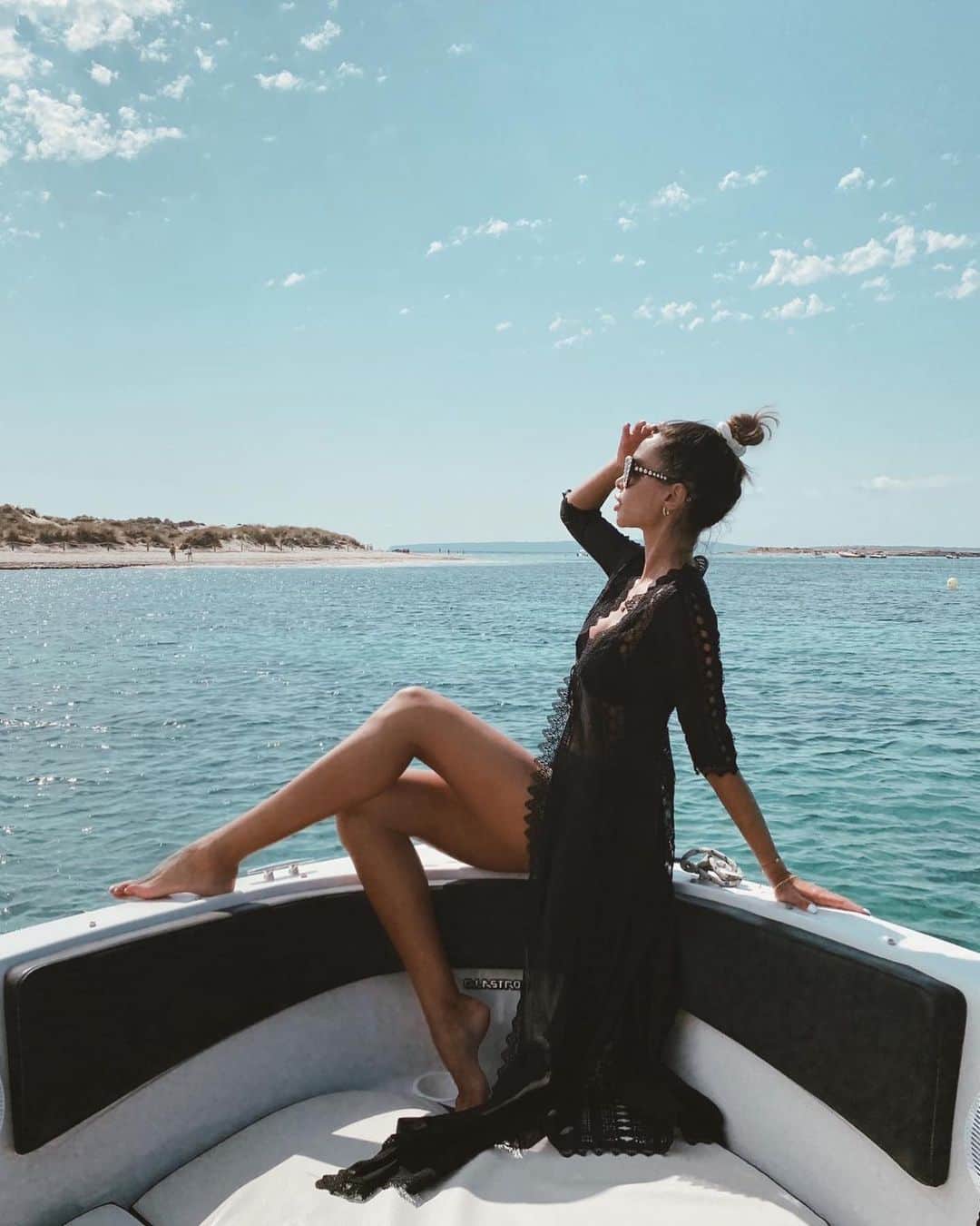 ジョアナ・サンスのインスタグラム：「Me encanta Formentera; es como estar en una de esas playas caribeñas, pero sin irte tan lejos 🌊 #sealover #formentera #ibiza」