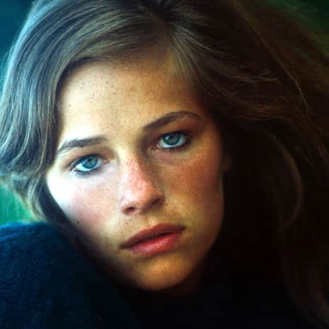 デレク ラムのインスタグラム：「The look of weekend. Come closer....#charlotterampling」