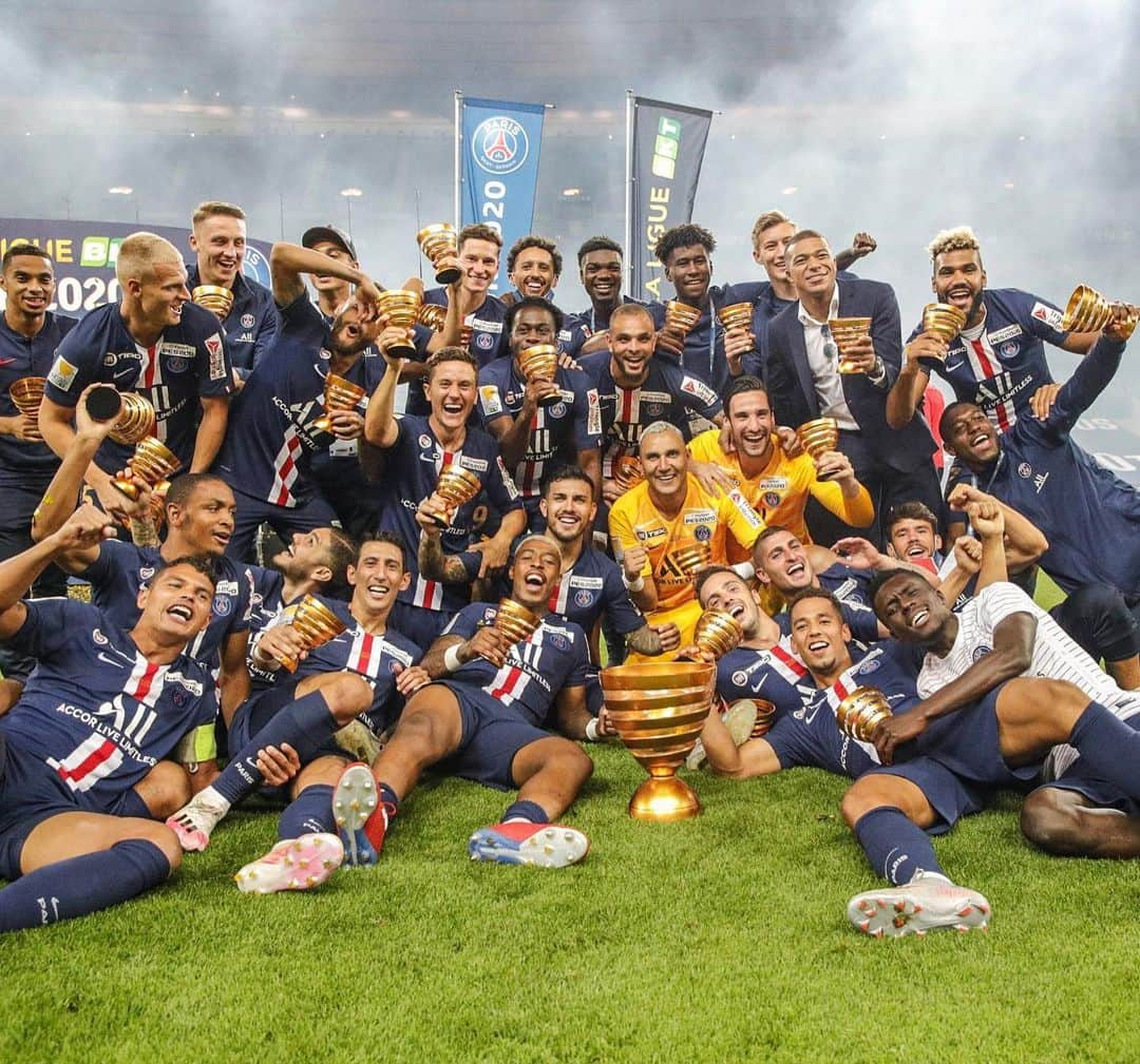 キリアン・エムバペさんのインスタグラム写真 - (キリアン・エムバペInstagram)「‪La dernière Coupe de la Ligue sera pour nous 🔴🔵🙏🏽...‬ ‪Super travail de toute l’équipe.‬ ‪Notre deuxième titre en une semaine. ‬」8月1日 7時53分 - k.mbappe