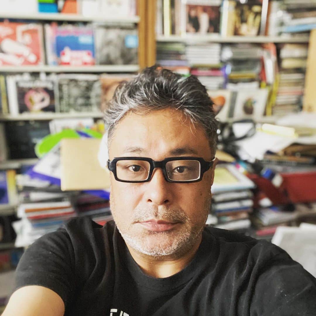 栗田善太郎のインスタグラム：「あー蝉が煩い(笑) 夏を待ってたのに、 もう嫌がってるあなた！ 私です、、、、 5時台に散歩し、家仕事を午前中に終わらせるぜ！！」