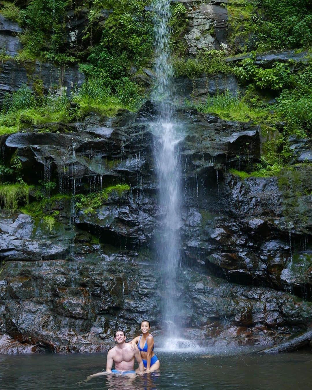 ジェイミー・チャンさんのインスタグラム写真 - (ジェイミー・チャンInstagram)「The Art of Chasing Waterfalls Part 1 #getoutside #quaranteam」8月1日 8時15分 - jamiejchung