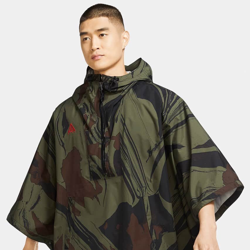 HYPEBEASTさんのインスタグラム写真 - (HYPEBEASTInstagram)「@hypebeaststyle: @nike ACG has readied its Fall 2020 collection, “Mt. Fuji”. It's centered around a lava camo pattern that pays homage to the towering Japanese mountain’s volcanic terrain, the collection offers lightweight, weatherproof garments perfect for the transitional season. There’s also plenty of footwear as well, thanks to a new Air Nasu silhouette plus fresh takes on the Air Deschutz sandal and Moc 3.0. Look out for the collection online August 8.⁠⠀ Photo: Nike」8月1日 8時16分 - hypebeast
