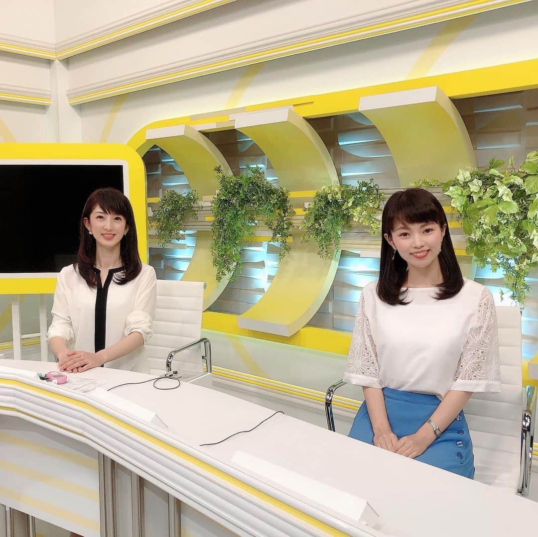 のインスタグラム：「ななスパ衣装のご紹介です  1週間お疲れさまでした。 今週はYECCAVECCA岡山店から お借りしました！ 袖の部分だけレースになっていたり、 チェック柄のトップスどちらも可愛かったです♡ スカートのデザインもきれいでした✨ いつもありがとうございます🌷  中国四国地方梅雨明けしました。 暑い日が続くので水分をこまめに取るなど、 熱中症には気をつけたいですね😊  #ななスパ #衣装提供 #yeccavecca #イエッカヴェッカ #袖レース #チェック #トップス #aラインスカート #フレアスカート #夏コーデ #1週間お疲れ様でした」