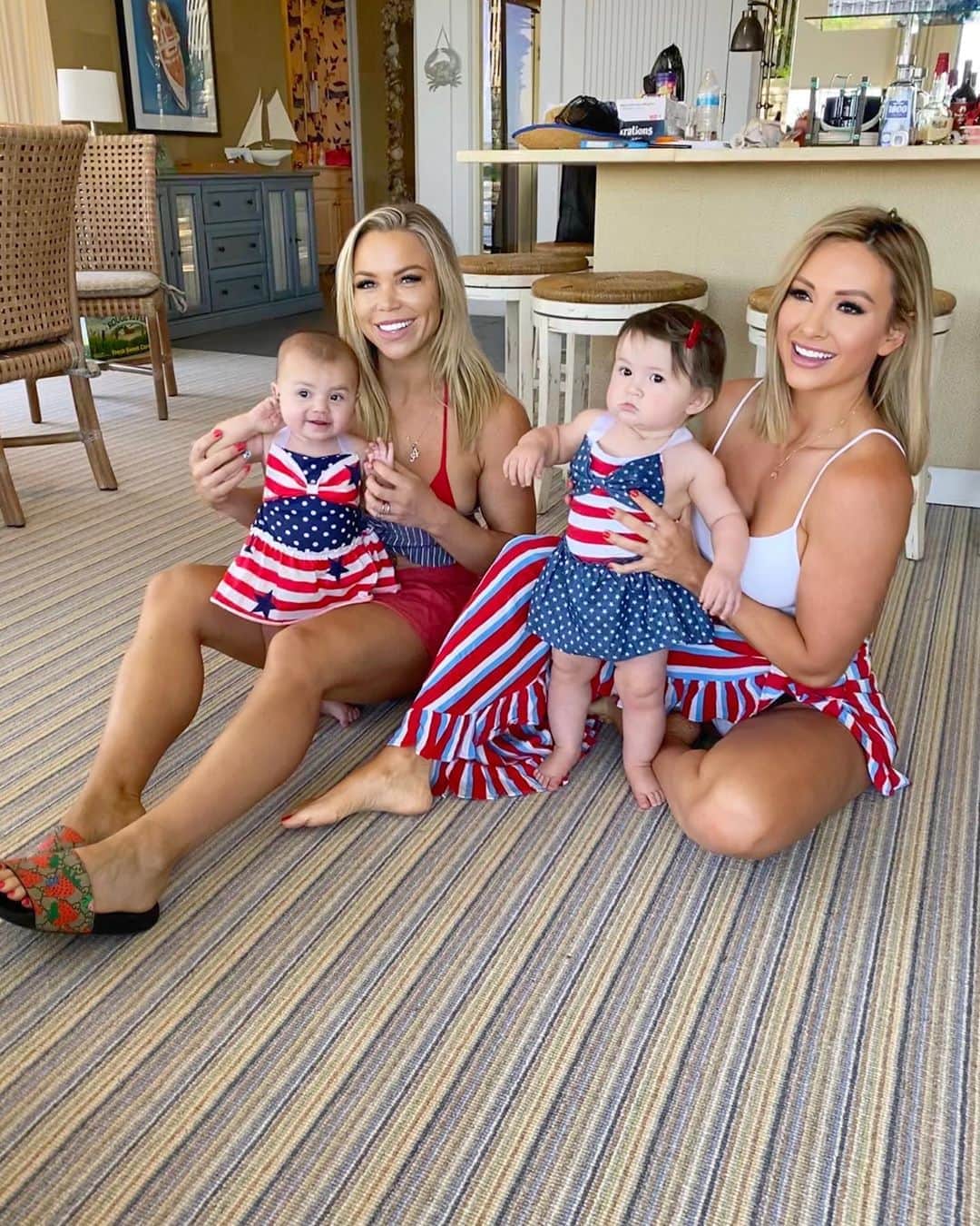 Lauren Drain Kaganのインスタグラム：「Words cannot even describe it our friendship! HAPPY BDAY ILYSM! Love the women we were and the women we’re becoming! Hope our baby girls become besties like us! @paigehathaway HAPPY BDAY!!!!」