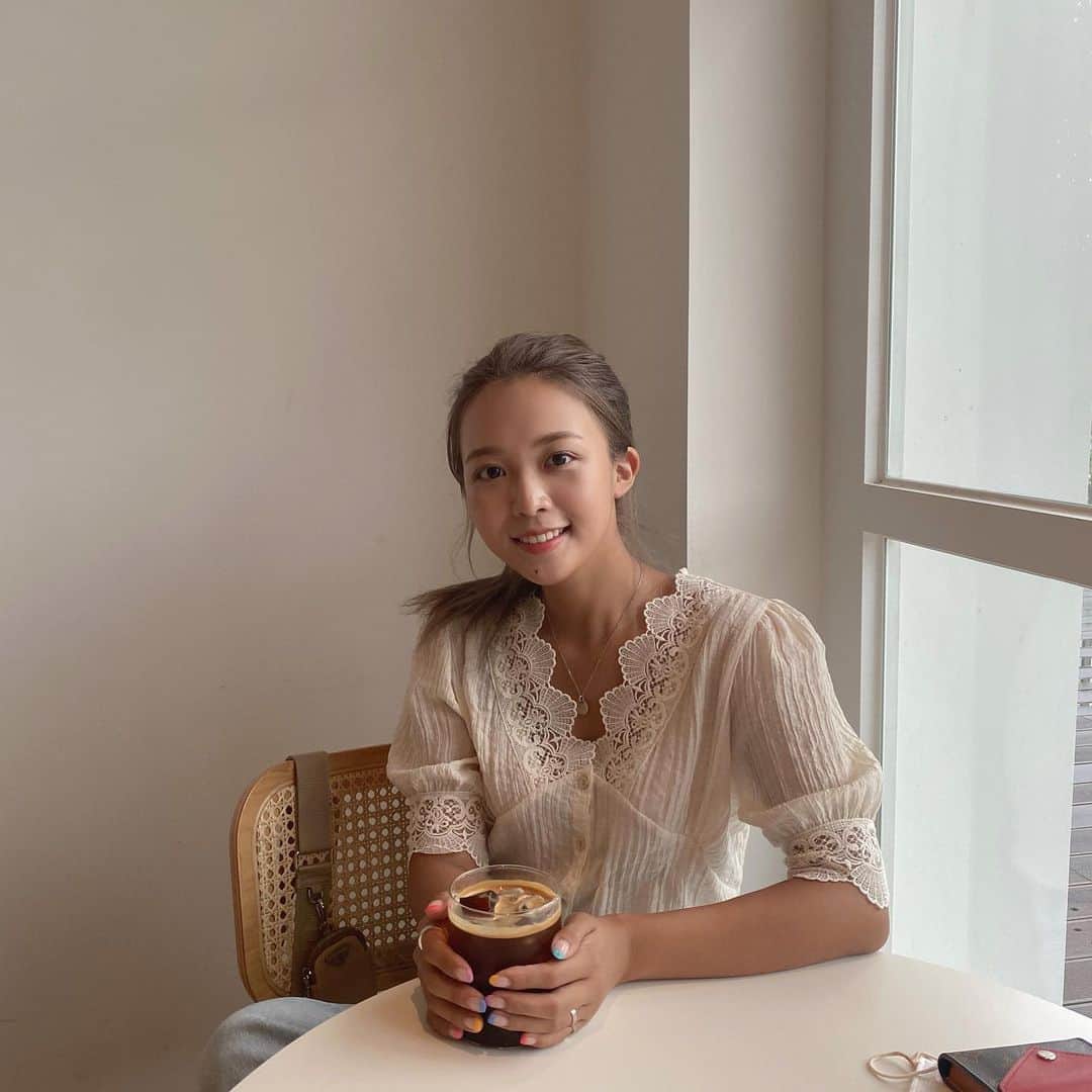 キム・ダヘのインスタグラム：「행복한 주말 데이투 🍑」