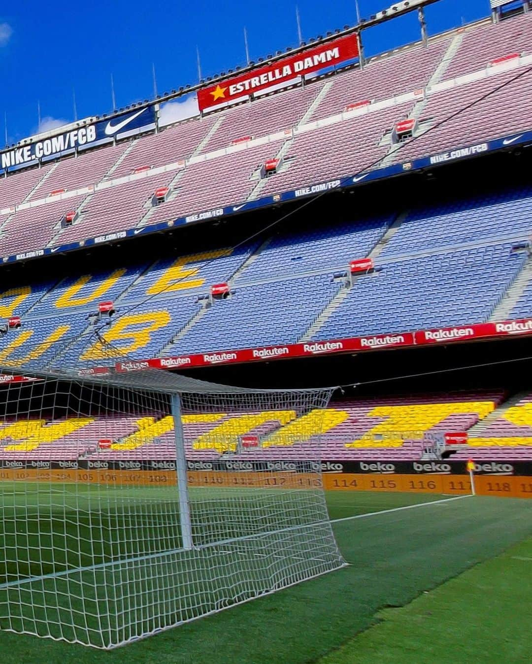 FCバルセロナさんのインスタグラム写真 - (FCバルセロナInstagram)「💙❤ One week until the ball starts rolling again 📍 Camp Nou 🙌 @oppo  📲 #OPPOFindX2pro #ShotOnOPPO」8月1日 18時39分 - fcbarcelona