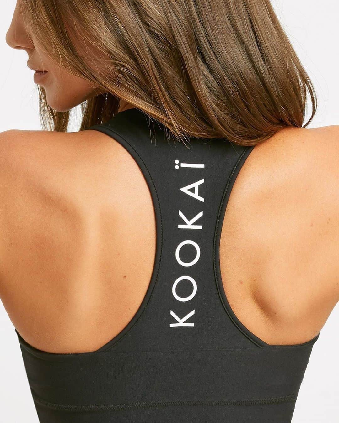 クーカイのインスタグラム：「Conçue pour bouger • La collection KOOKAI Active est désormais disponible. Exclusivement en ligne.  #kookai #fitnessapparel #activewearfashion」