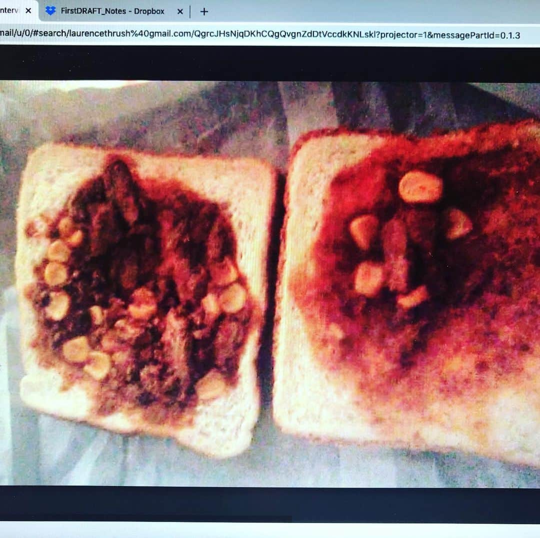 艾未未さんのインスタグラム写真 - (艾未未Instagram)「The following is from a prisoner at the Polunsky Death Row Unit in Texas. I received his message this morning with this image of his meal. This is an excerpt from his letter:  “This morning for breakfast I ate raw broccoli. If I am not mistaken, it is the first time I have had raw broccoli since I have been locked up. The reason I had the broccoli is the same reason why no one has cared if unarmed Black people were being shot until video was shared broadly about what was going on... we are presently on lockdown here at the prison - we are being told it is a 14-day precautionary lockdown due to Covid... while on lockdown we are fed sack meals - called Johnny Sacks. They only contain enough food to keep alive. A few months ago, someone in the prison sent pictures of the sack meals content to a reporter. Shamed, the prison officials started adding a little bit here and there to liven up the sacks: broccoli.”  So sorry for all the inmates and for the system that treats them without the dignity of life.  Image originally published by The Marshall Project @marshallproj」8月1日 19時14分 - aiww