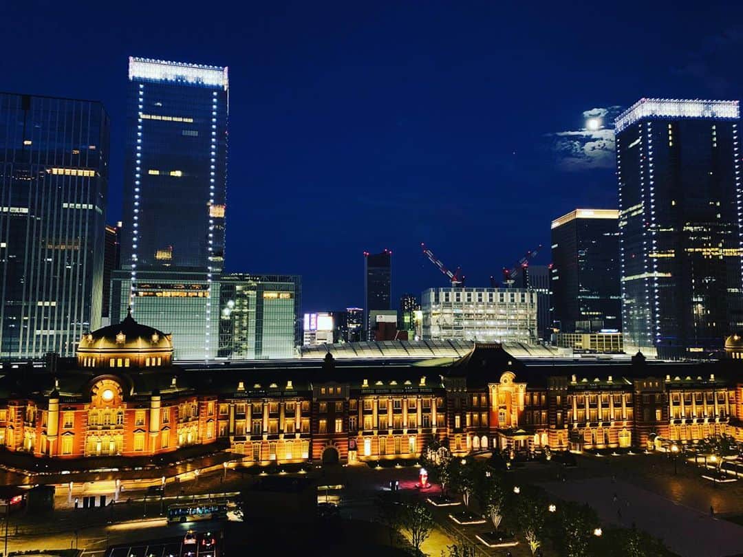 筒井菜月のインスタグラム：「美しい東京駅の夜景  #tokyo」