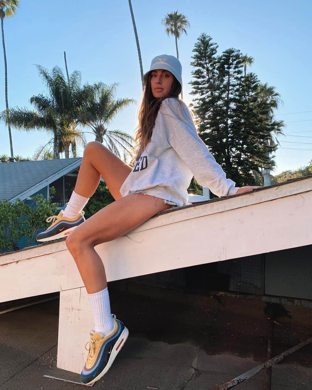 Kaylee Ricciardiのインスタグラム：「I wear clothes sometimes too」