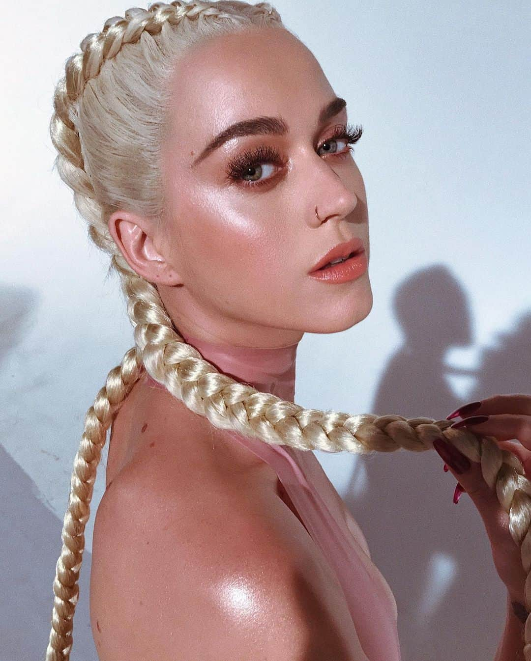 Hung Vanngoさんのインスタグラム写真 - (Hung VanngoInstagram)「#KatyPerry (@katyperry) 🧡⭐️✨⚡️💫🌟. 💇 @chrisappleton1  💅🏻 @kimmiekyees  💄 @hungvanngo」8月1日 11時03分 - hungvanngo