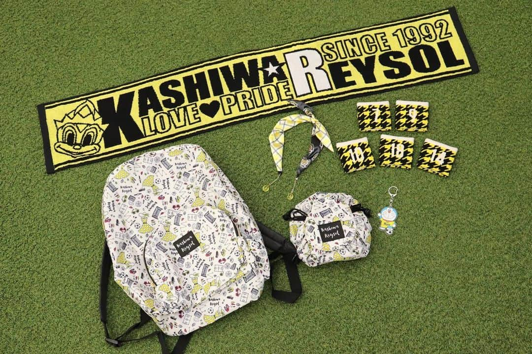 柏レイソルさんのインスタグラム写真 - (柏レイソルInstagram)「8.4 Tue. new arrival✔️ #reysol #kashiwa #sunation #0804発売 #折りたたみリュック #巾着ポーチ #カチューシャ #リストバンド #タオルマフラー #ドラえもん」8月1日 11時40分 - kashiwareysol_official