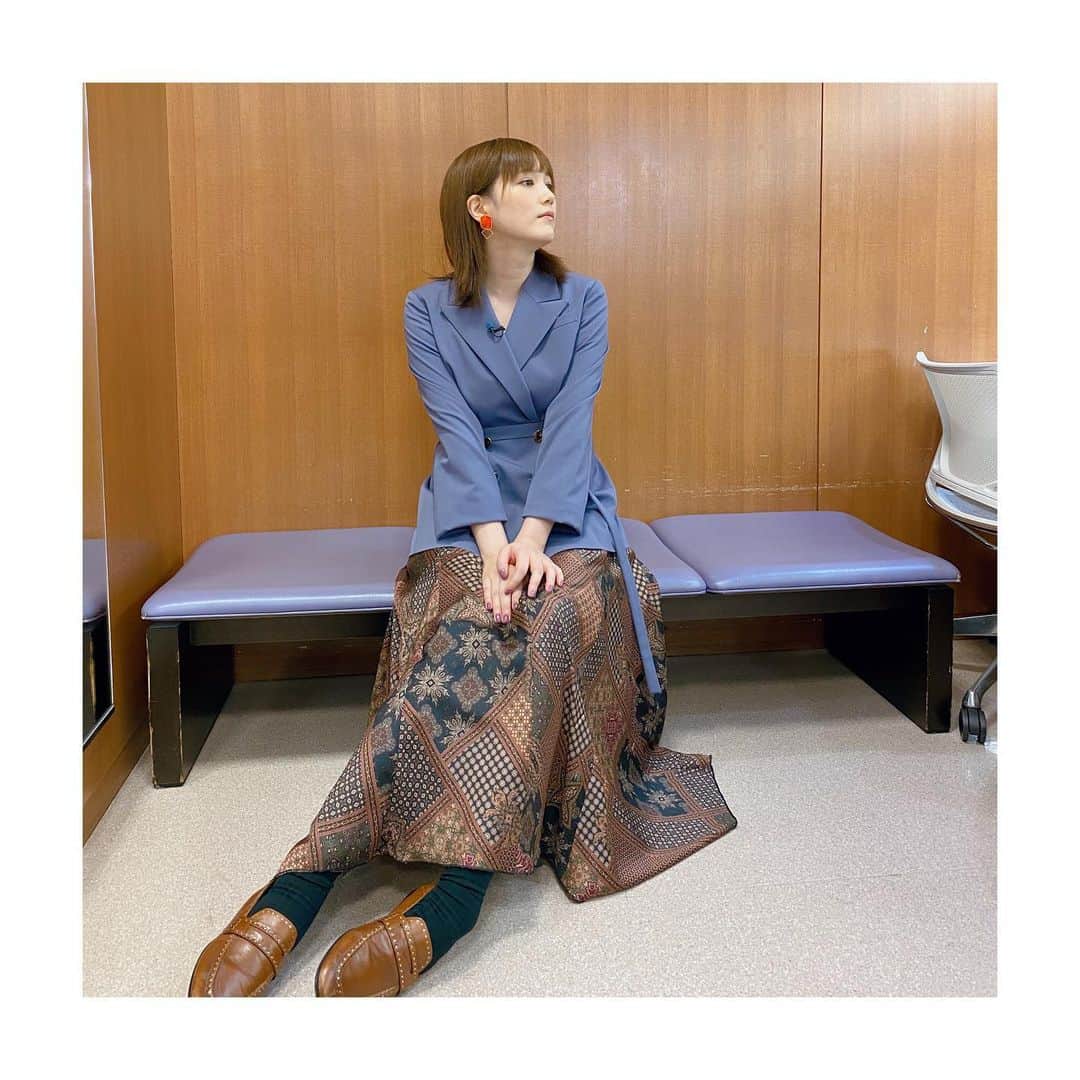 本田翼さんのインスタグラム写真 - (本田翼Instagram)「🐩 思うこと。 #ghostoftsushima たのしい☺️ 久々にこんなに夢中になるゲームに会えました。 ついでに最近着させて頂いた衣装たちも。 ついでに今年あと5ヵ月だということをお伝えします。 #時の流れとは #ほんだのふく」8月1日 11時53分 - tsubasa_0627official