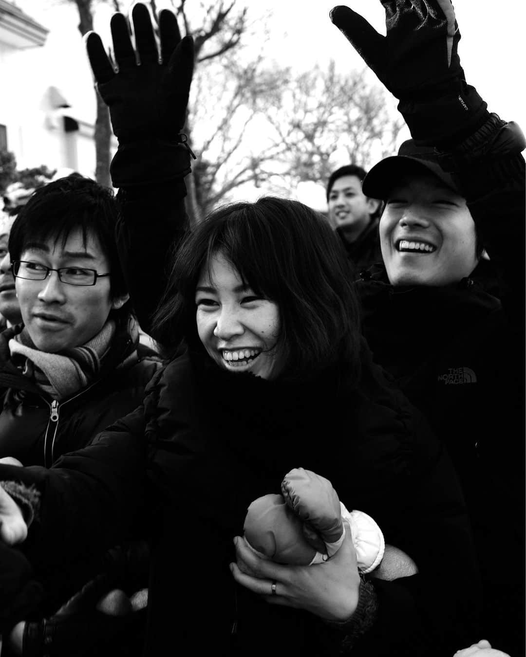 永瀬正敏さんのインスタグラム写真 - (永瀬正敏Instagram)「﻿ ﻿ 《"Smile” from Japan》﻿ ﻿ Photographed by M.Nagase﻿ ﻿ ﻿ ﻿ 信じられない、、、﻿ どうかどうか安らかに﻿ ﻿ R.I.P. Mr.Yasumichi Oka ( Mr.“TUGBOAT”)﻿ ﻿ 永瀬正敏﻿ ﻿ ﻿ ﻿ #Smile #シリーズ #日本 #japan﻿ #祭 06 #Festival #青森 #過去写真 ﻿ #staysafe #笑顔 #届きますように﻿ #永瀬正敏 #masatoshinagase﻿ #masatoshi_nagase_photography﻿ ﻿ #岡康道 さん #TUGBOAT ﻿ #様々なCMでお世話になりました﻿ #心から御冥福をお祈りします﻿ #Jphone #DinersClub #cm﻿」8月1日 12時12分 - masatoshi_nagase_official