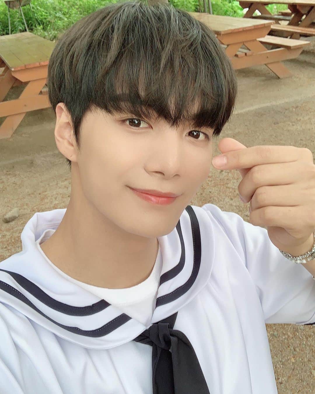 JR のインスタグラム：「오늘 저녁 7시 45분! 위플레이 2 꼭 NQQ로 시청해주세요! 본방사수~」