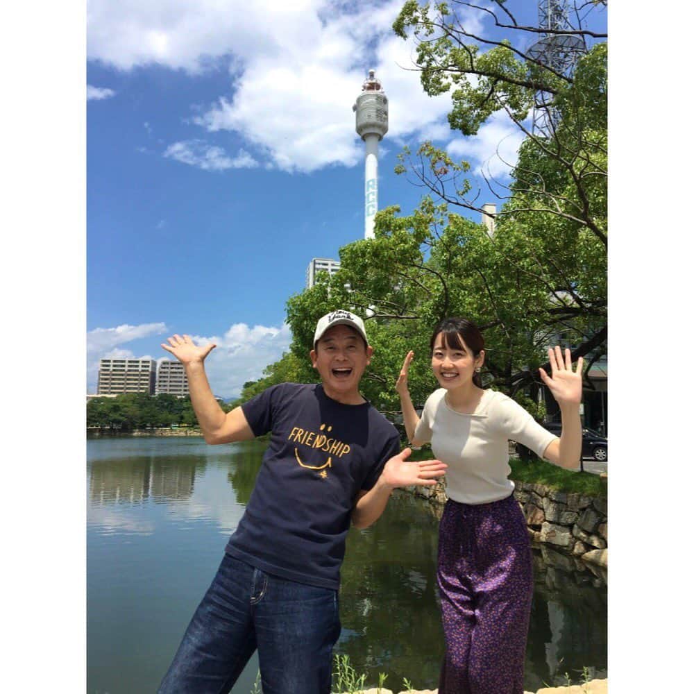 河村綾奈のインスタグラム：「夏がやってきました。 「ラジオは密もソーシャルディスタンスも関係なく 県をまたいで交流したっていいんだ！」 と、爆笑問題の太田さんが仰っていたそうです。 ただ、 だからといって私たちから梅雨明け宣言を奪っていいわけではなーい！ 来年こそ。闘志をメラメラ燃やす夏の始まりになりました。  いつもと違う毎日ですが、 楽しいアイディアをたくさん出して、 日記に書きたくなるような思い出をいっぱい作りたいですね！🎆🌽⛱🐬」