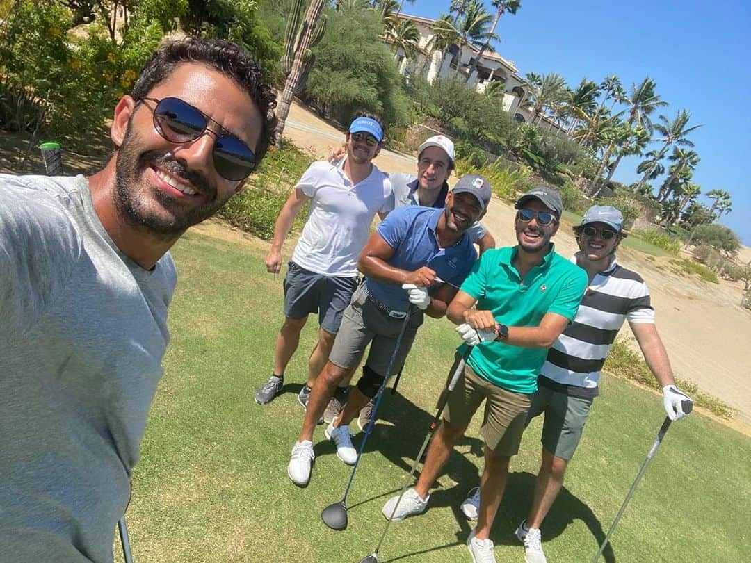 アマウリー・ノラスコのインスタグラム：「Nothing but laughs with theses guys..”Pepe, Puñeta hit the ball straight” #whereinthewolrdisamaury #vivamexico🇲🇽#internationalteam」