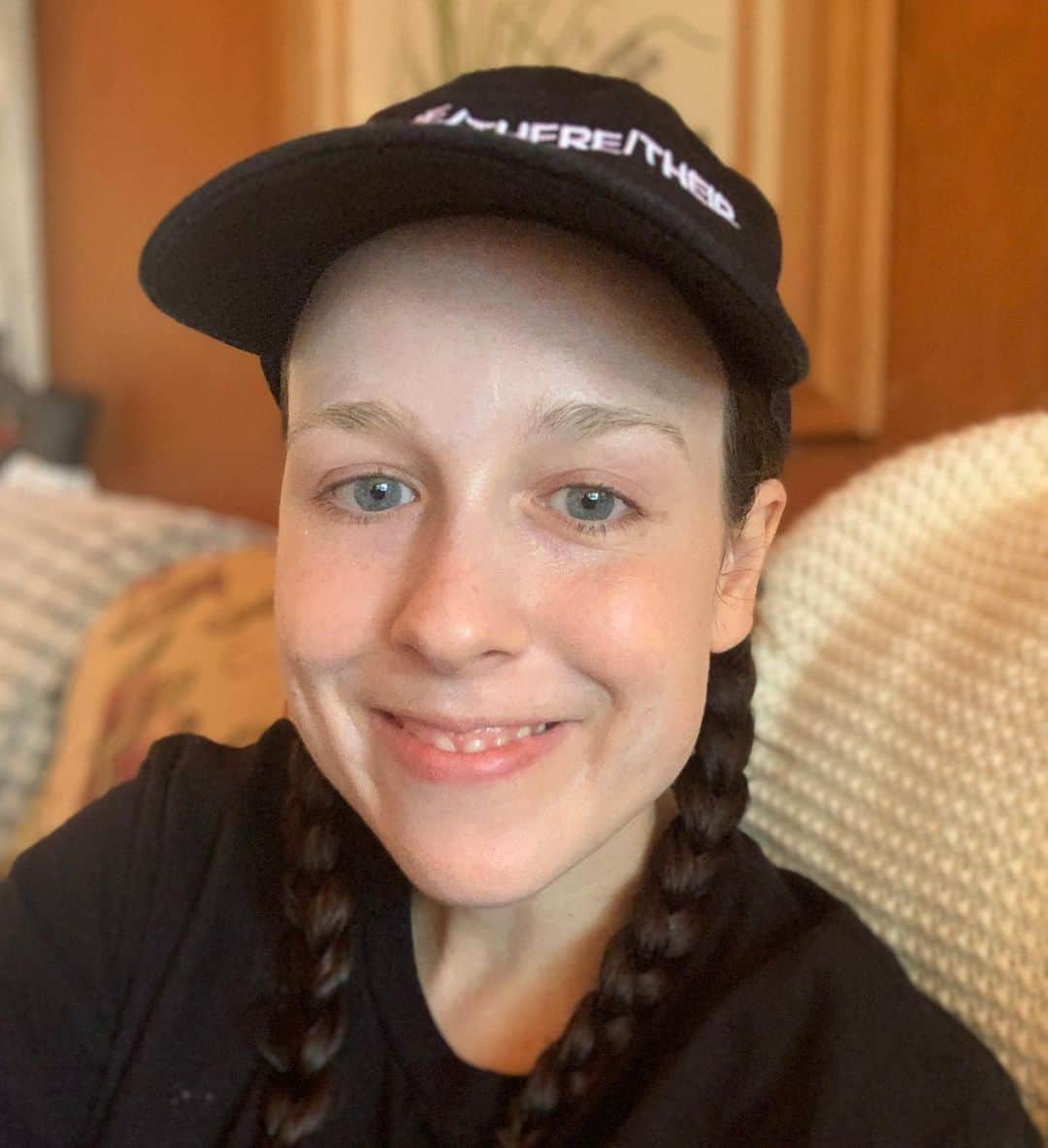 アリー・エックスのインスタグラム：「Halfway there, might as well keep going.」