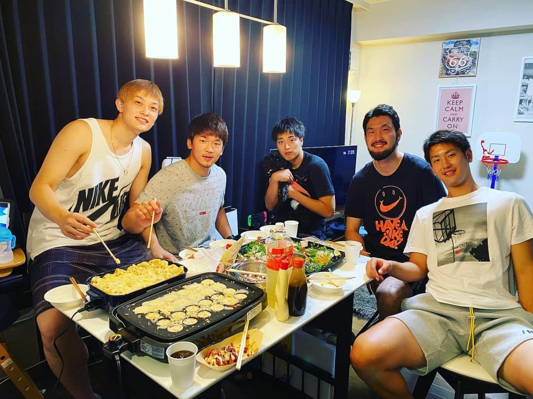 宇都直輝のインスタグラム：「#いつかの夕食 #タコパ」