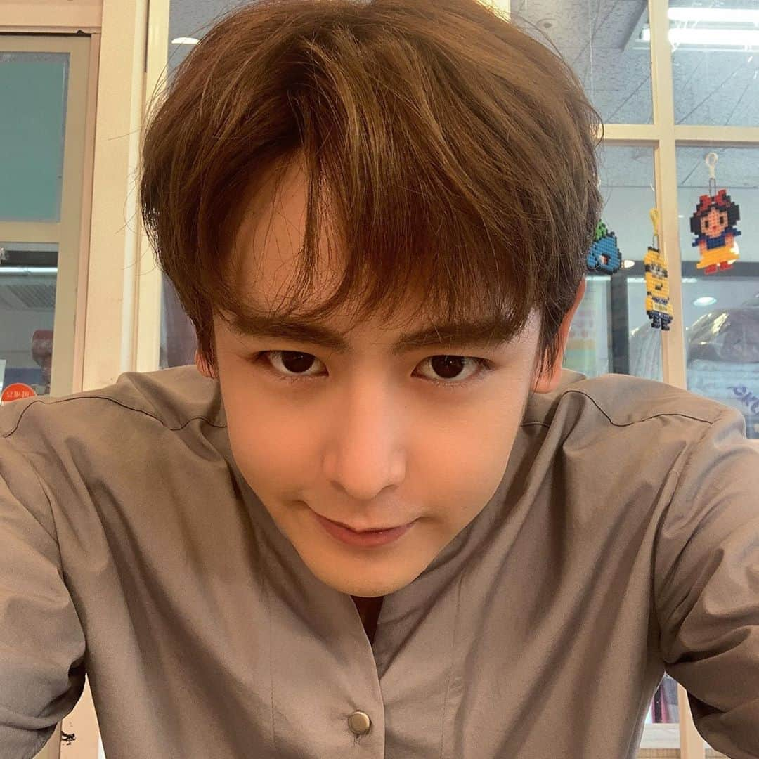 ニックン（2PM）のインスタグラム：「👍🏻App」