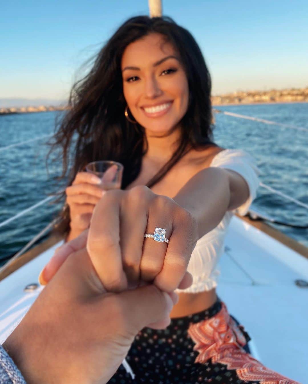 ゼリカ・シルバーのインスタグラム：「Easiest decision... 💍」