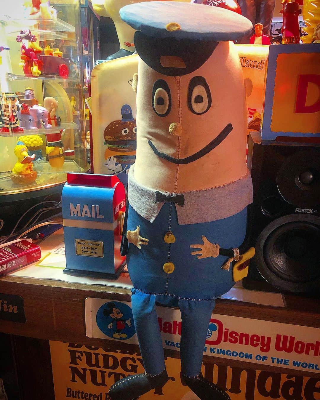 大川知英のインスタグラム：「70's Mr.Ｚip PlushDoll & Pencilsharpener こんな郵便屋さん来たらすぐ友達になる🏣 鉛筆削りがまたそそるアイテム🚬upi-🤡❗️ #mrzip#plushdoll #pencilsharpener  #70s#可愛い郵便局員#すぐ友達 #そそる鉛筆削り#upi#amecajiboys #takatsubase#アメトイ部#captain」