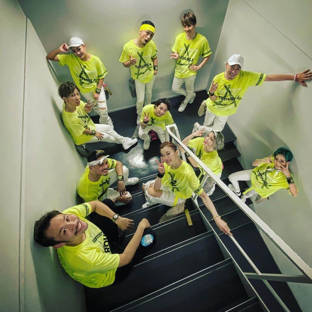 荒木駿平のインスタグラム：「. . 今日の24時まで @abema_official にて見逃し配信ご覧いただけます❕ . まだご覧になれていない方は是非❕ 一緒に夏をスタートさせましょう〜🎐🌻 . #夏ノトラブル #ABEMA #本日最終日」