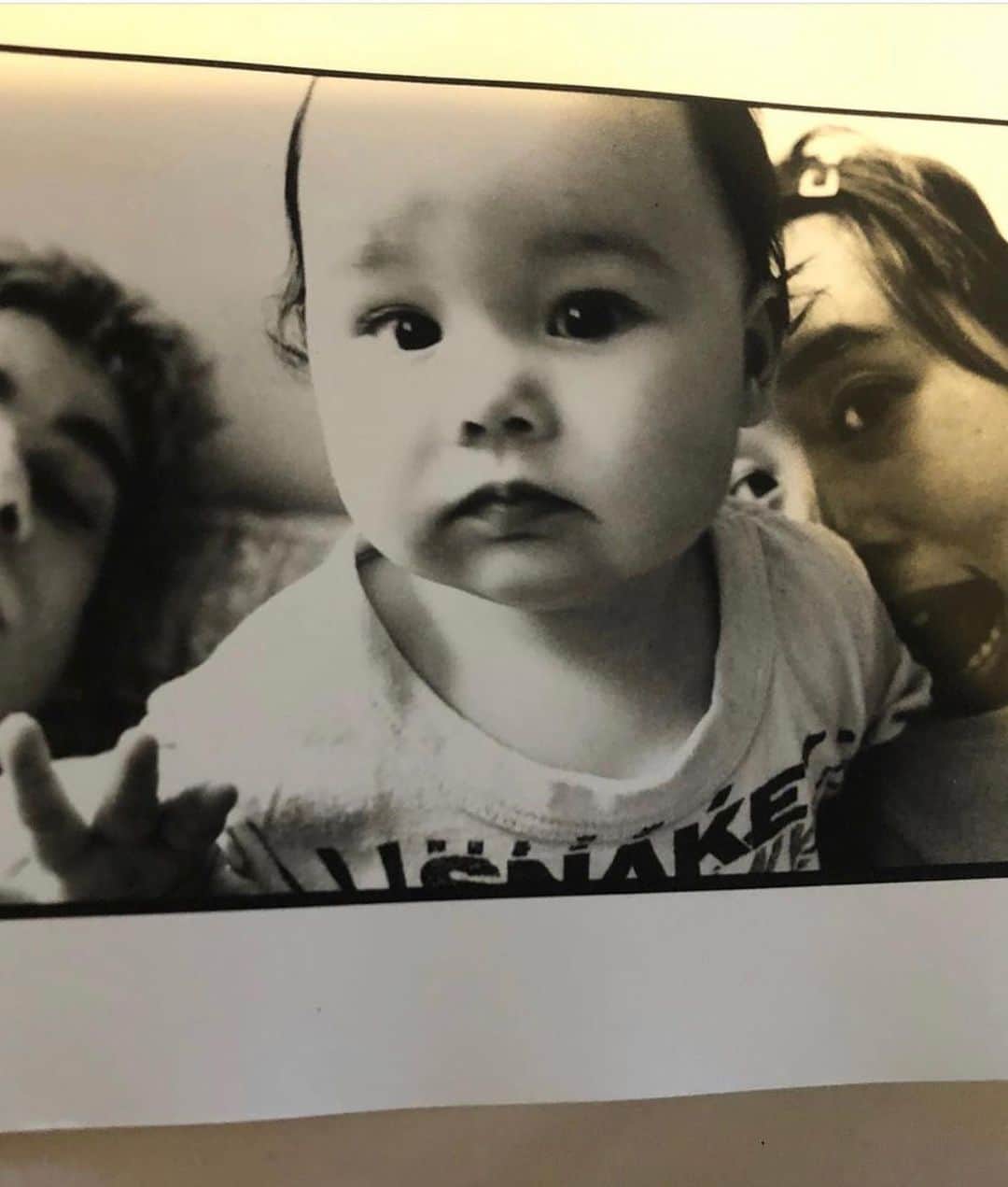 野沢直子さんのインスタグラム写真 - (野沢直子Instagram)「ニューヨークにいた頃に撮ってもらった、家族写真❤️ これはぺーさん撮影ではなく、ローリーていう女性カメラマンに撮ってもらったものです❤️❤️ #laureleber @laurealeber @shinju_auclair」8月1日 14時14分 - naoko.nozawa