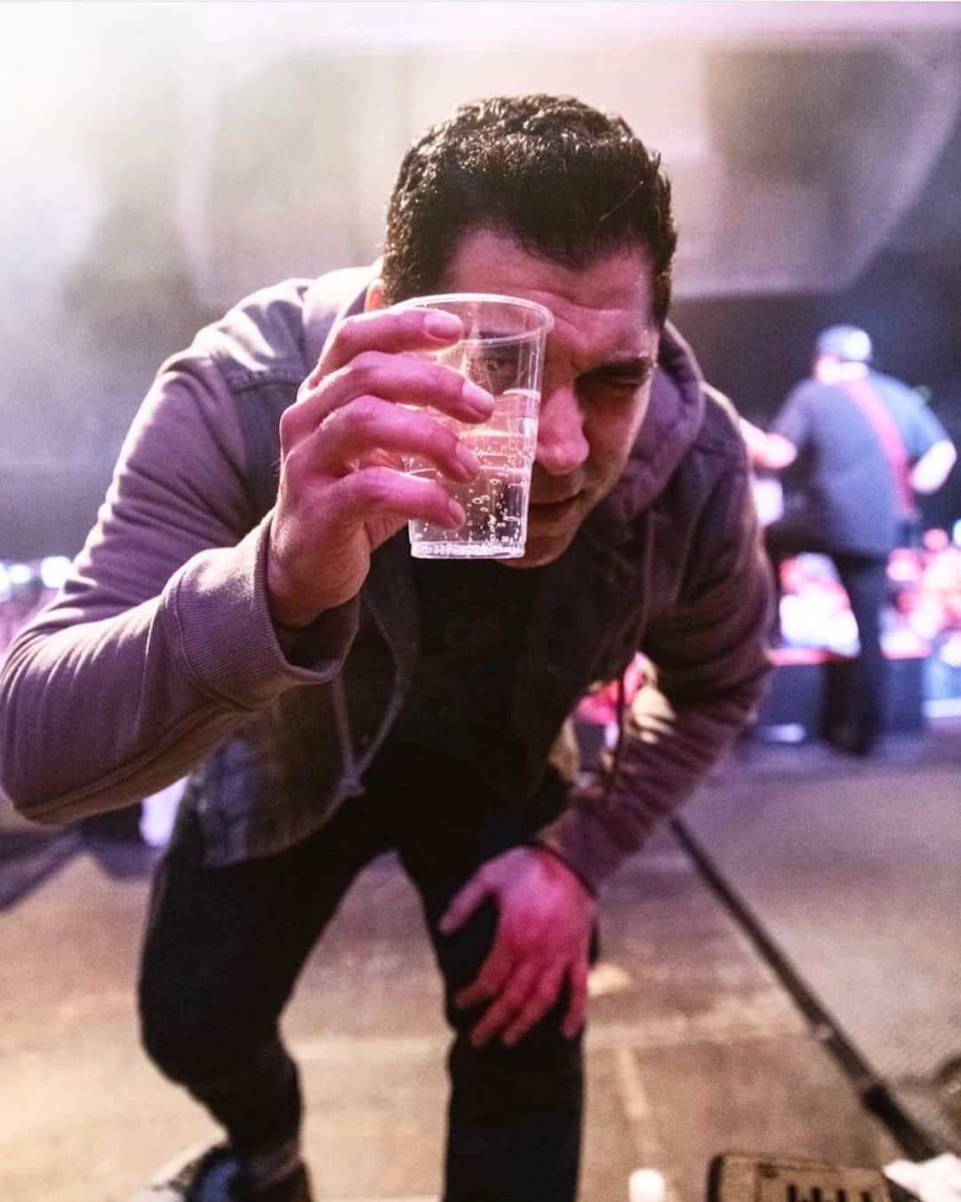 Zebraheadさんのインスタグラム写真 - (ZebraheadInstagram)「It's Friday night and @alionelouder needs more whiskey, can anyone help him out?  #Zebrahead #whiskey  📷 by @nickneuenhausphotography」8月1日 14時44分 - zebraheadofficial