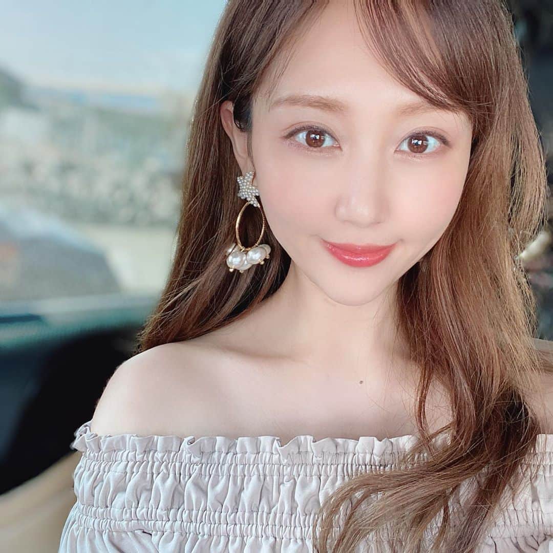 のインスタグラム：「･﻿ ･﻿ マツエク辞めようと思ったけど無理ね‪‪☺︎‬﻿ まつ毛がちょんチョロちょんすぎて﻿ 繊維のマスカラダブル使いでも﻿ 全然まつ毛ない(  ்́ꇴ ்̀)﻿ ﻿ ﻿ #カラコンなし#ノーカラコン#裸眼#マツエクなしメイク#マツエク卒業したい#まつ育したい#まつ毛ボーボーになりたい」