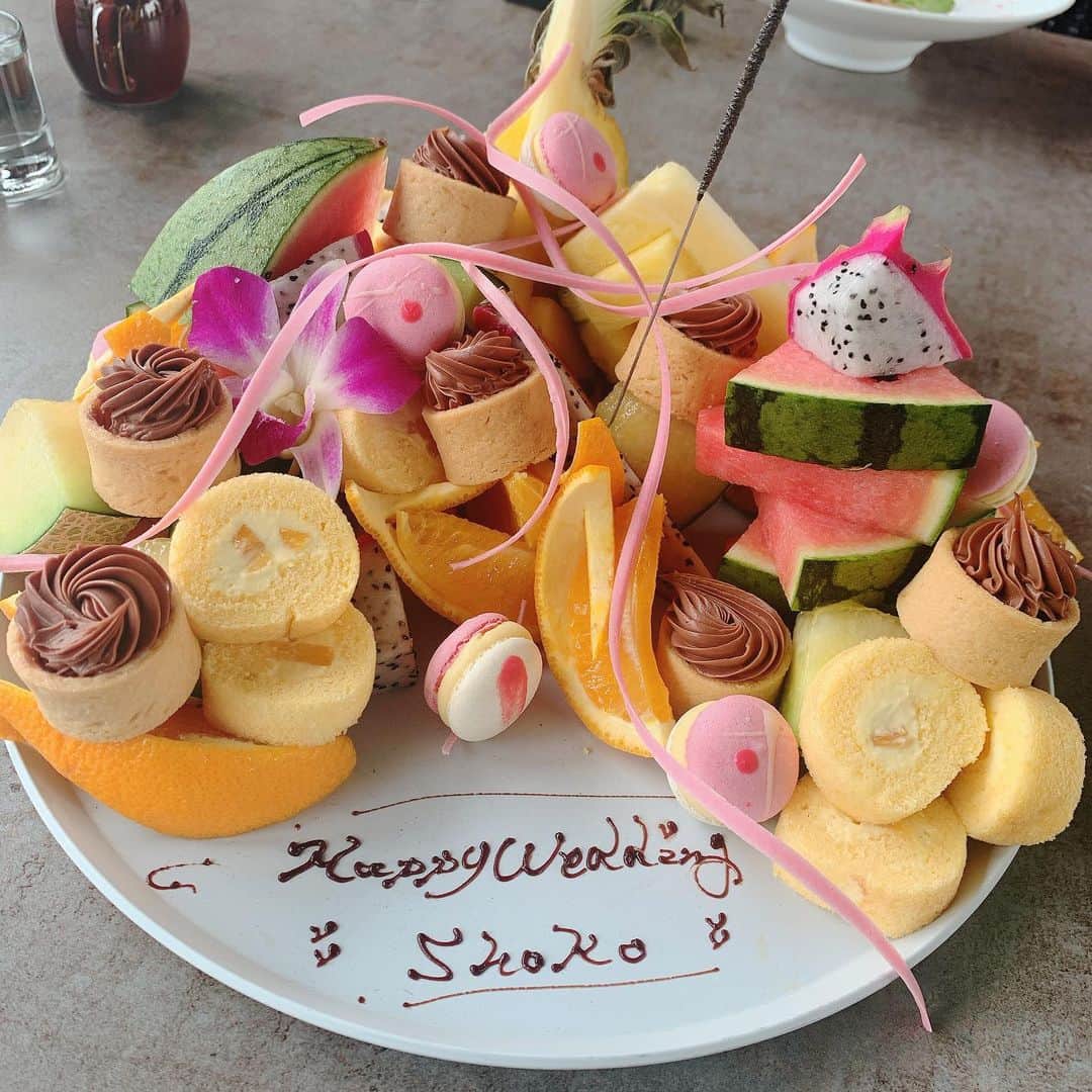 浜田翔子さんのインスタグラム写真 - (浜田翔子Instagram)「#happywedding 🤍 #しょこ食」8月1日 14時46分 - shoko_hamada