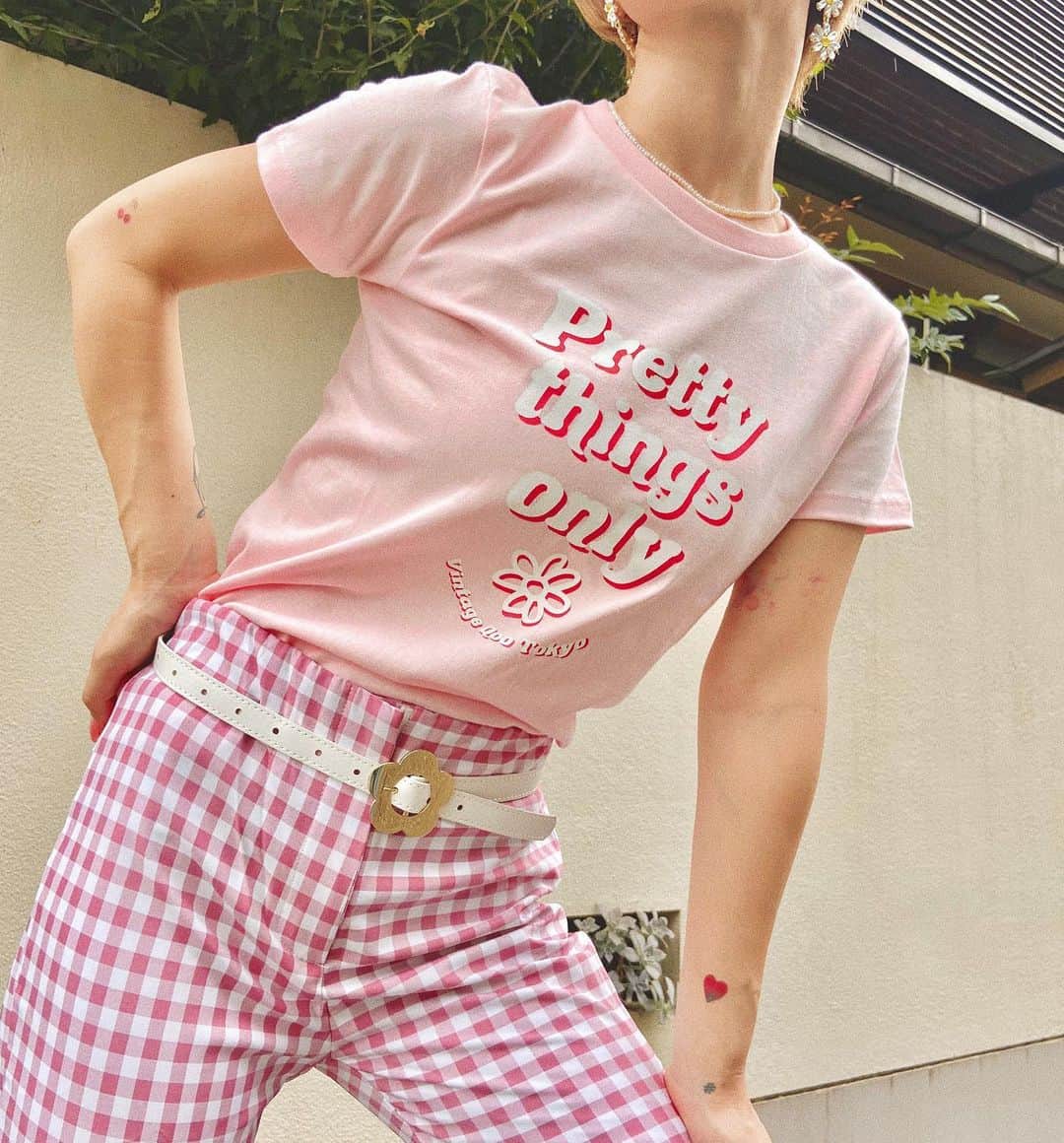 vintage Qooさんのインスタグラム写真 - (vintage QooInstagram)「Pretty things only🌼 #vintageqoo #tshirt #summeroutfits  —————————-—————— You can find it on our online store. Please send a dm us if you would like to more details😘」8月1日 15時09分 - vintageqoo