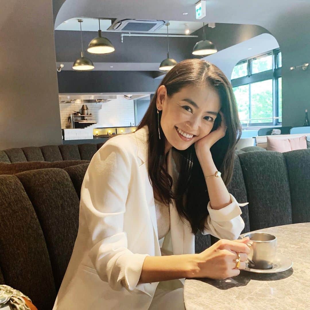 のインスタグラム：「8月の始まり☀️夏の始まり🍉 ・　 元気で沢山笑う夏がいいね😊 ・ ・ #midorikuzuoka #葛岡碧」